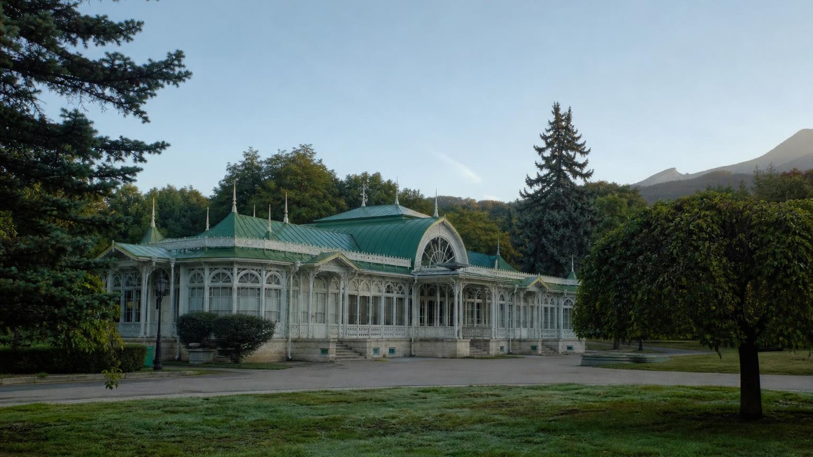 Железноводск: тихий курорт, Бештау и Пушкинская галерея
